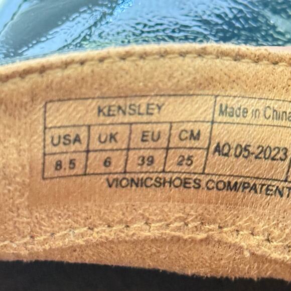 Vionic Kensley SlipOn Suede Patent Leather Loafer SZ 8.5 Smart Casual Minimalist - Picture 6 of 10